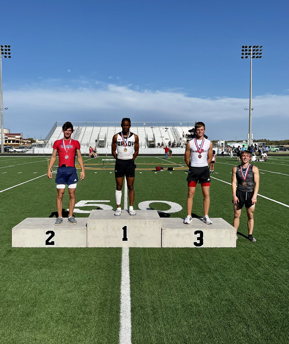 jimned_xctf's tweet photo. Congrats to Blaine P for his 2nd place finish in the Long Jump at the District 6-3A T&amp;F Championships! #AreaQualifier #LetsRollTribe

@JNSportsNation @JNathletics @BlainePalmer4 https://t.co/BlrASLEETS