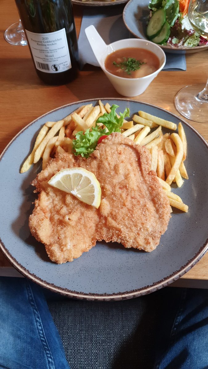 Wanneer je beseft dat je echt in Duitsland bent #schnitzel