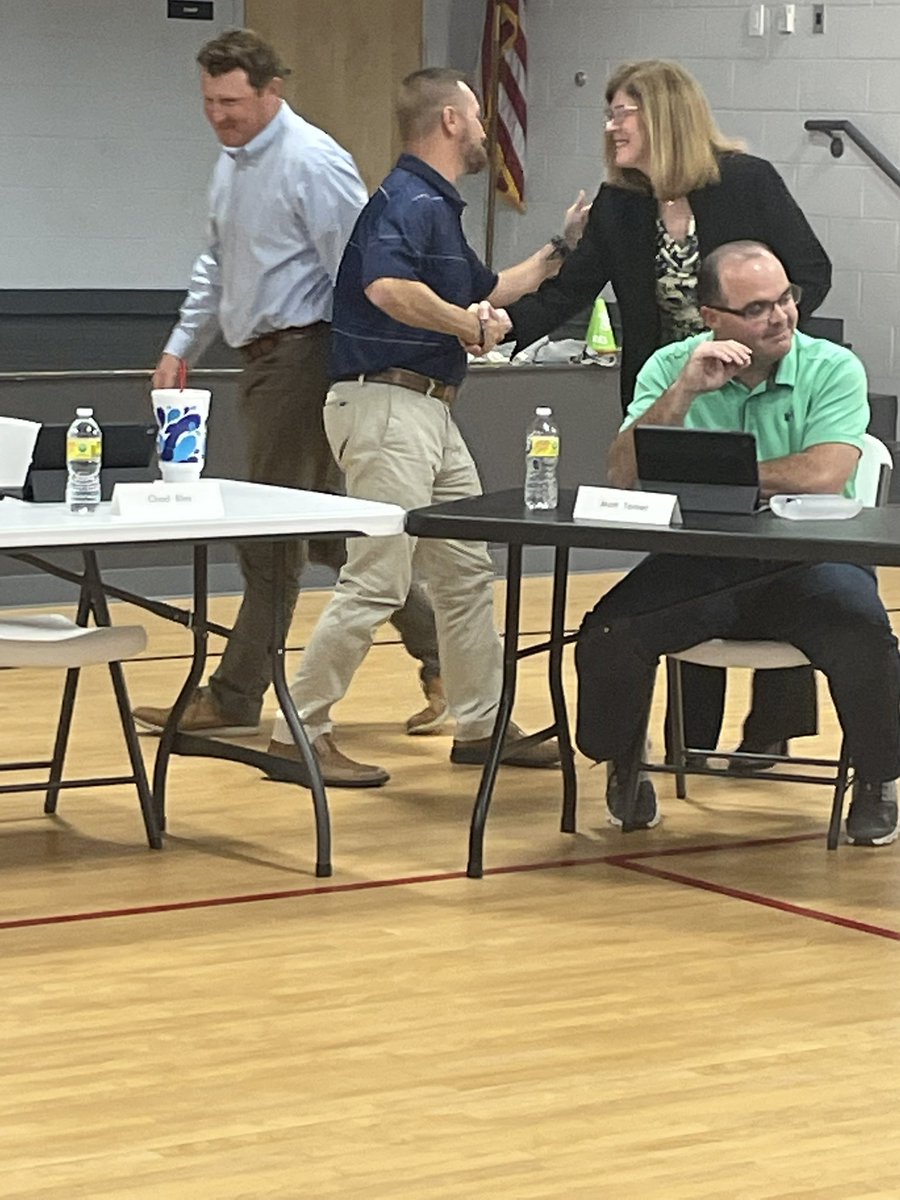 This evening, Mrs. Rebecca Steward retired from the Sikeston Board of Education.  Mrs. Steward has served this community and our district for the last 9 years. We thank her for her dedication to the students and staff of <a href="/SPSR6/">Sikeston R-6</a> !