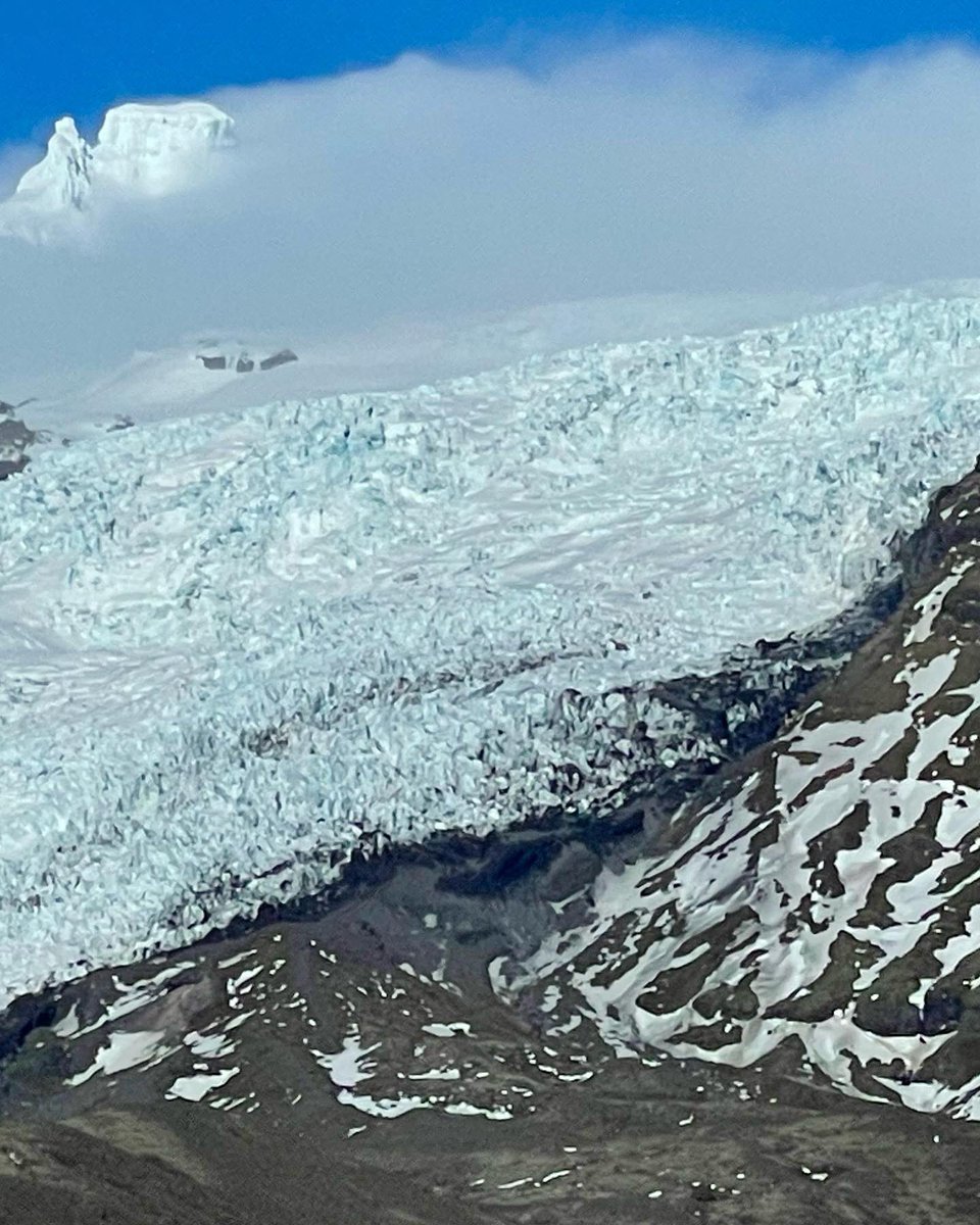 SciencebytheSea's tweet photo. #iceland abounds in #waterfalls, #mountains, #glaciers , #volcanicterrain , and #icebergs ! https://t.co/8qDqve91OH