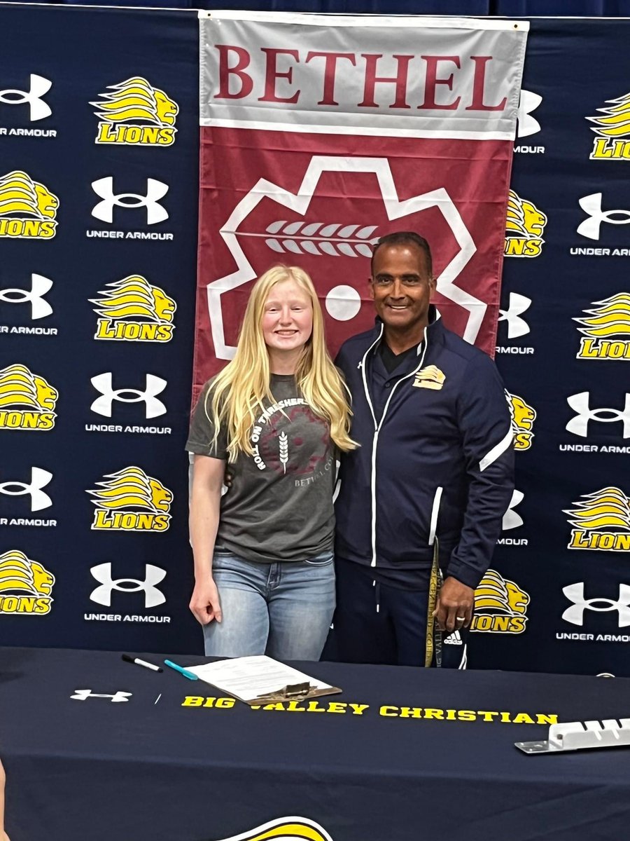 Congrats to Dakota Voortman on signing her NLI to Bethel College in Kansas to compete in track and field. <a href="/Quade1095/">Quinton Hamilton</a> <a href="/modbee/">The Modesto Bee</a> <a href="/frontrowpreps/">Front Row Preps</a> <a href="/ThreshersSports/">Bethel Threshers ⚙</a> @ThreshersTFCC