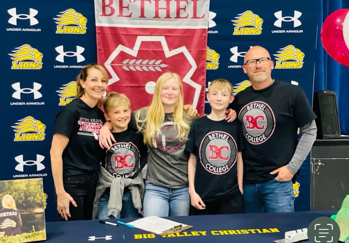BVCSLIONS's tweet photo. Congrats to Dakota Voortman on signing her NLI to Bethel College in Kansas to compete in track and field. @Quade1095 @modbee @frontrowpreps @ThreshersSports @ThreshersTFCC https://t.co/17TzkgjOy9