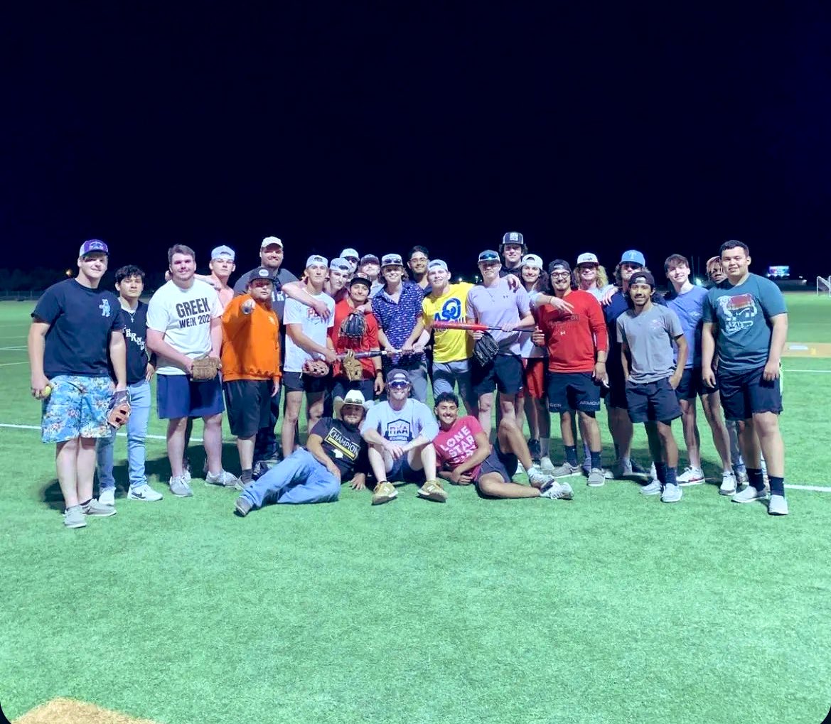 IFC Softball victors! Defeating Kappa Sigma 9-3 and Lambda Chi 19-3.