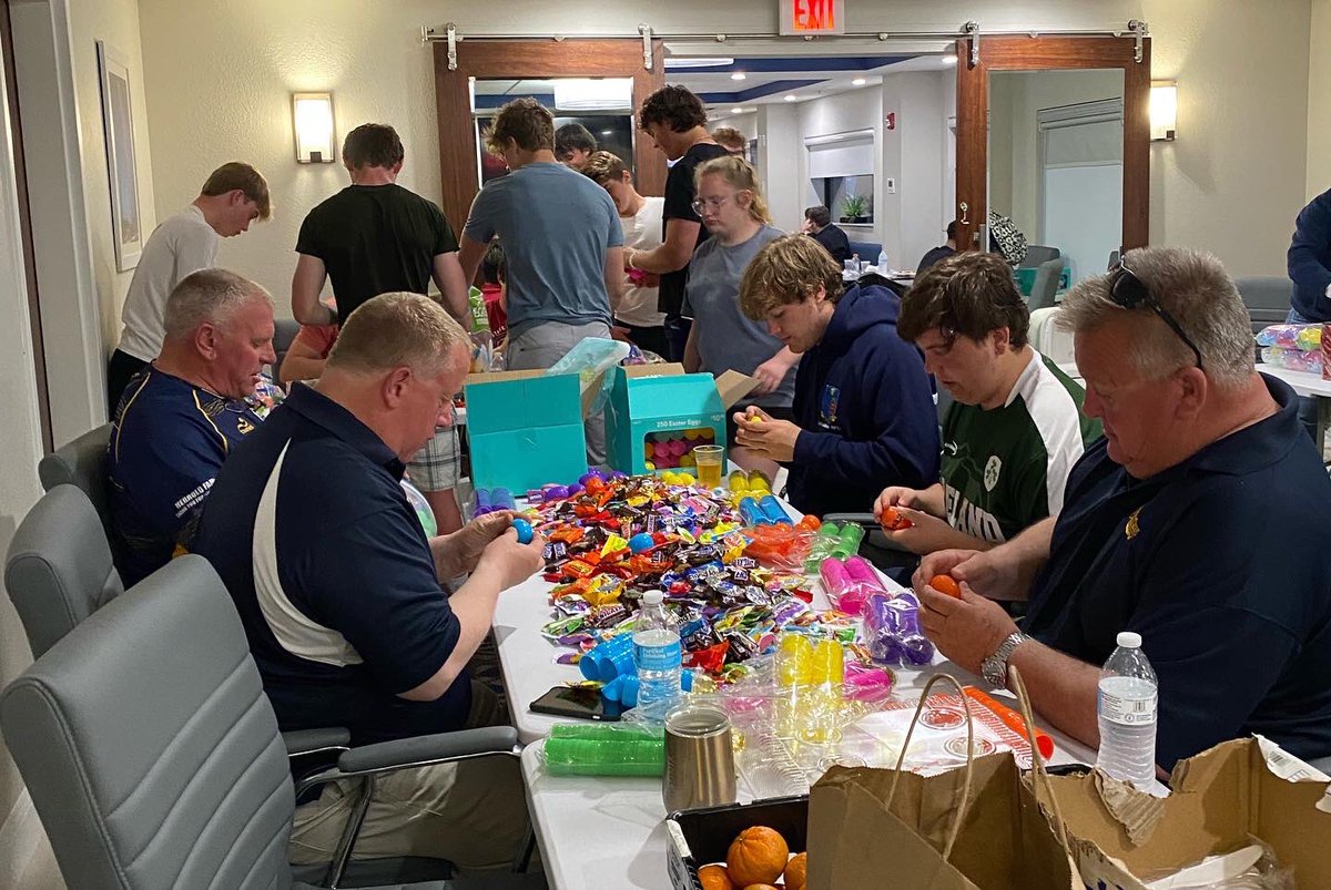 stasaintsrugby's tweet photo. Saints Rugby stuffed eggs with candy on the road in STL!!
Our “Egg My Yard Fundraiser” takes so much work to be a success & we are so thankful for the parents support, coaches help & of course the work force in our team! #EggMyYard #fundraiser https://t.co/NIeJbmEwQI