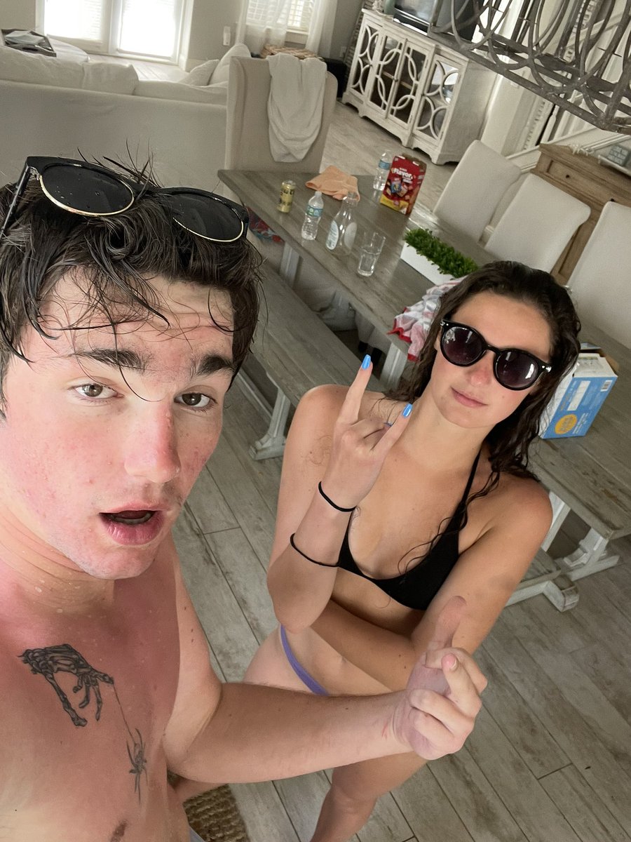 therealdubt4's tweet photo. Wha in the hell did I find on my phone https://t.co/8ZiNnZbp3c