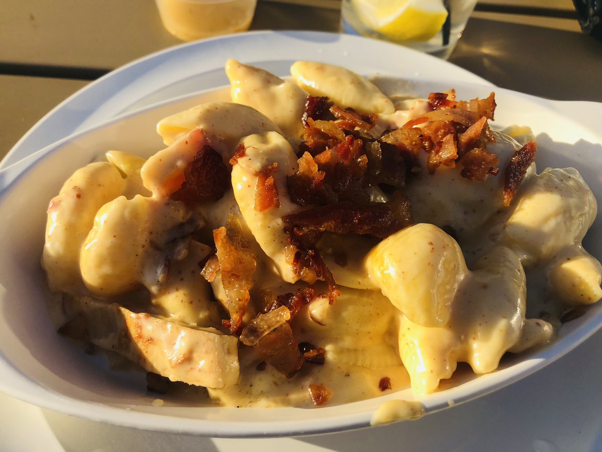 <a href="/ClevelandScene/">Cleveland Scene</a> <a href="/CLEMacNCheese/">Cleveland Mac N Cheese Week</a> #clevelandmacncheeseweek
Day 2 of smashing the Mac n Cheese