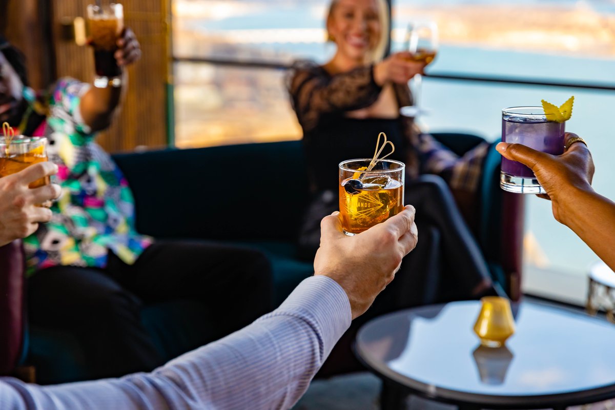 HighlandsDet's tweet photo. Raise your glass, starting June 6 we will be open on Mondays.🥃 💫 Book through Resy now: https://t.co/IXwDVEjulr
#detroit #gmrencen #visitdetroit #detroitdining https://t.co/jDSmGP9yJ0