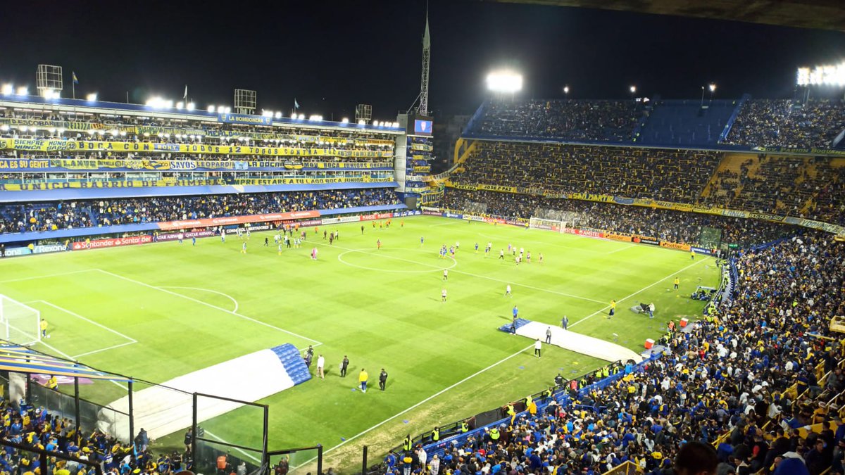 alerp91218's tweet photo. ¿Cuál será la nueva excusa? 

El equipo que llena la cancha SIEMPRE, el más popular, el que QUIERE LA SÉPTIMA más que nada en la vida...

Debuta como local en Libertadores y NO llena un estadio de ¿50.000 personas? 

Cerrá todo. Chau. https://t.co/WnTLTYqZmw