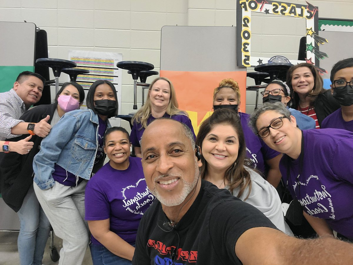 MatturroMEd's tweet photo. Thanks @ajbushelem ILT for a successful Kinder Round Up!!! @CecilShy1 #classof2035 https://t.co/xqAsGot5Tp