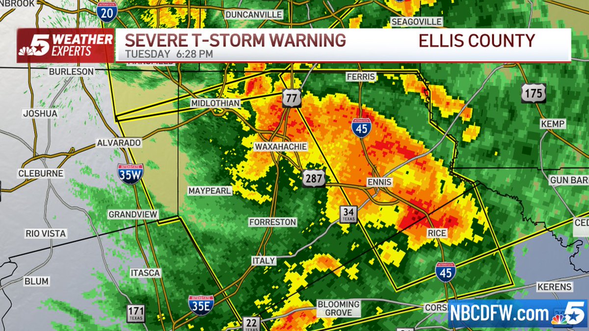 NBCDFWWeather's tweet photo. A SEVERE T-STORM WARNING has been issued for Ellis County. Go to https://t.co/Ap2Dkd3GtR for updates and live #SBandRadar. #NBCDFWStorms #NBCDFWWeather #dfwwx https://t.co/BuGsqn92tP