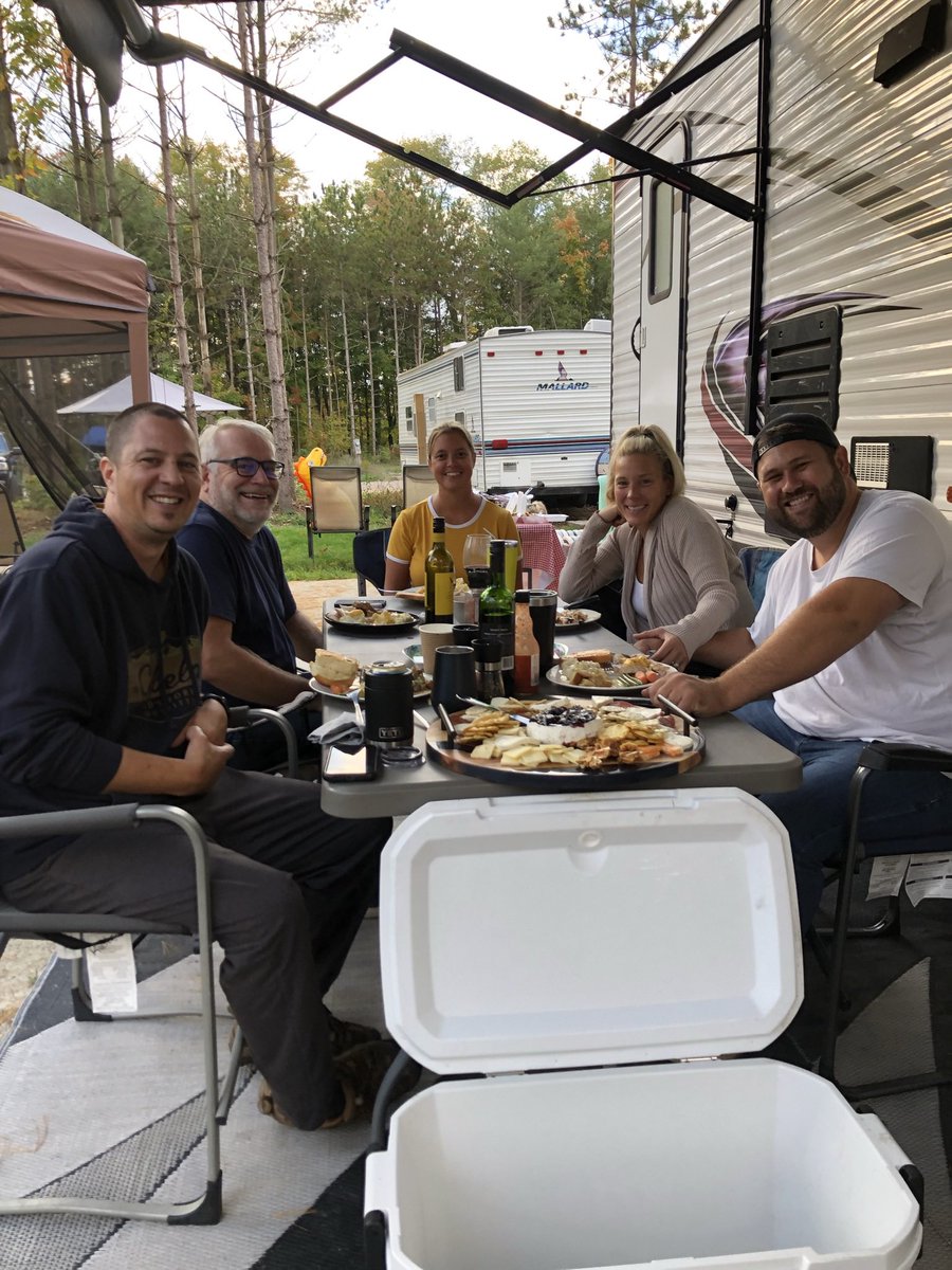 JessicaGunby's tweet photo. 19 days and counting! #trailerparklife #georgianbaypark https://t.co/L4z0x3LcB5