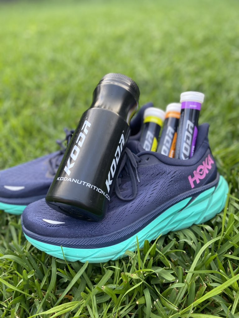 KodaNutrition's tweet photo. Holiday packing has never been so easy with portable hydration at your fingertips. 

#kodanutrition #eatthepain #hydration #electrolytes #portablehydration #electrolytetablets https://t.co/FFbmEkuohx