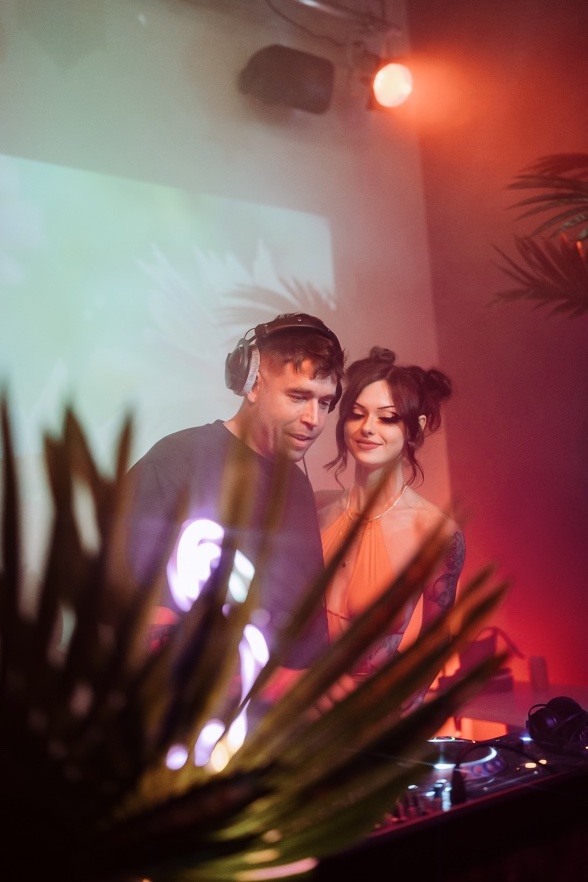 pluswashere's tweet photo. Wow!! The release party for 'Love I Found' ft @TylerMann was such a special night. Thank you @grimygoods for coming out! https://t.co/O22W9jHJZJ https://t.co/fHMwTP3Yrh