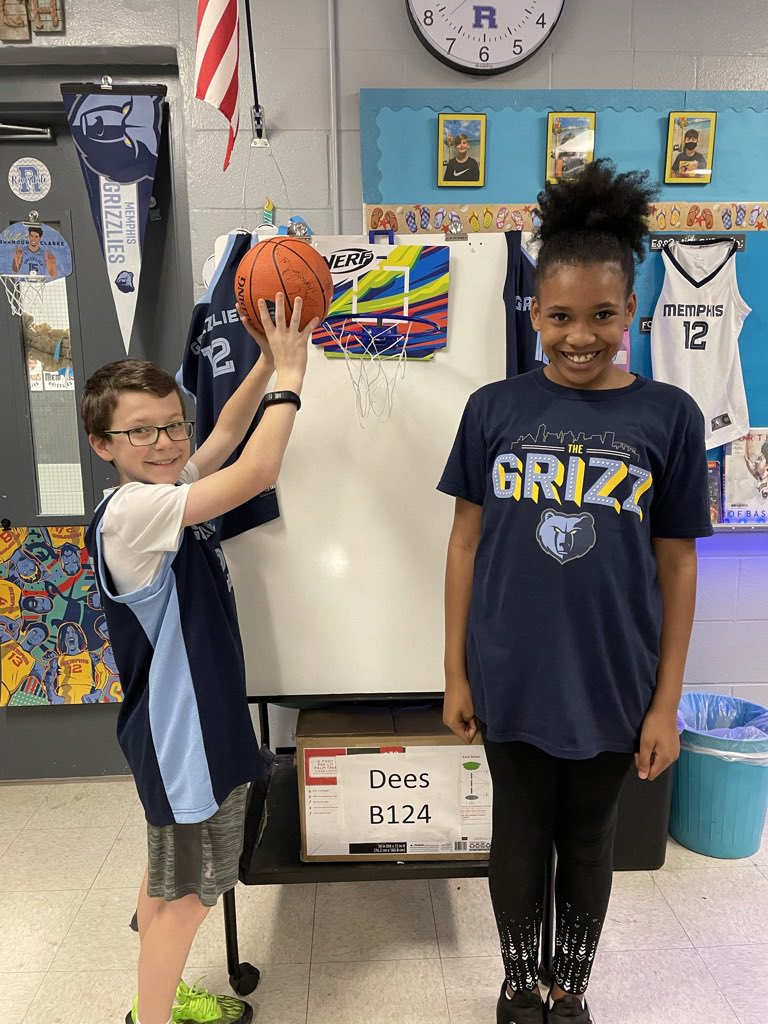 #WeAreRiverdale <a href="/memgrizz/">Memphis Grizzlies</a> #grizzspirit