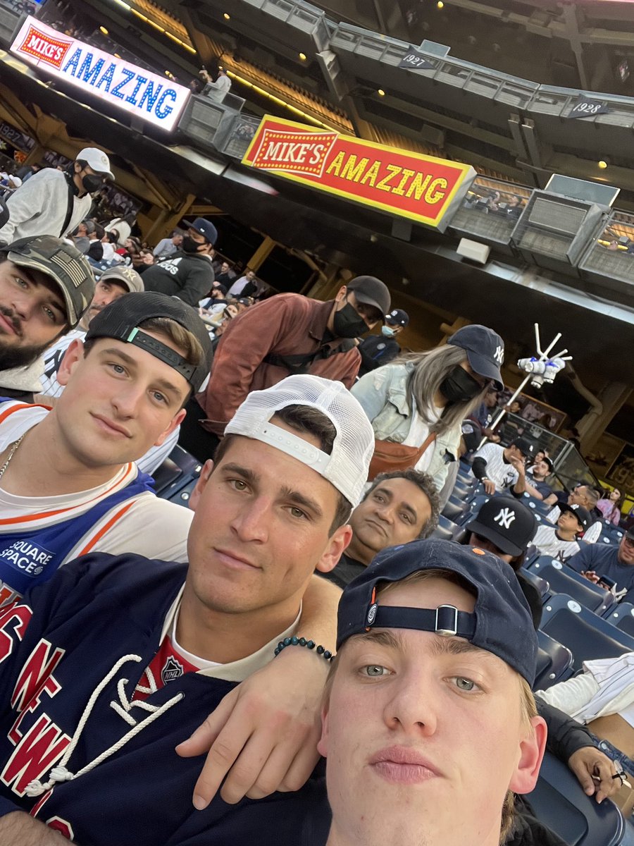 QBs can’t get enough of each other. Hanging at the Yanks game with their hoggie <a href="/PhilSaleh1/">Phil Saleh</a>.  Love to see it <a href="/TDemorat/">Tim DeMorat</a> <a href="/Tom_sharkey9/">Tommy Sharkey</a> <a href="/joeygulbin/">Joey Gulbin</a>
