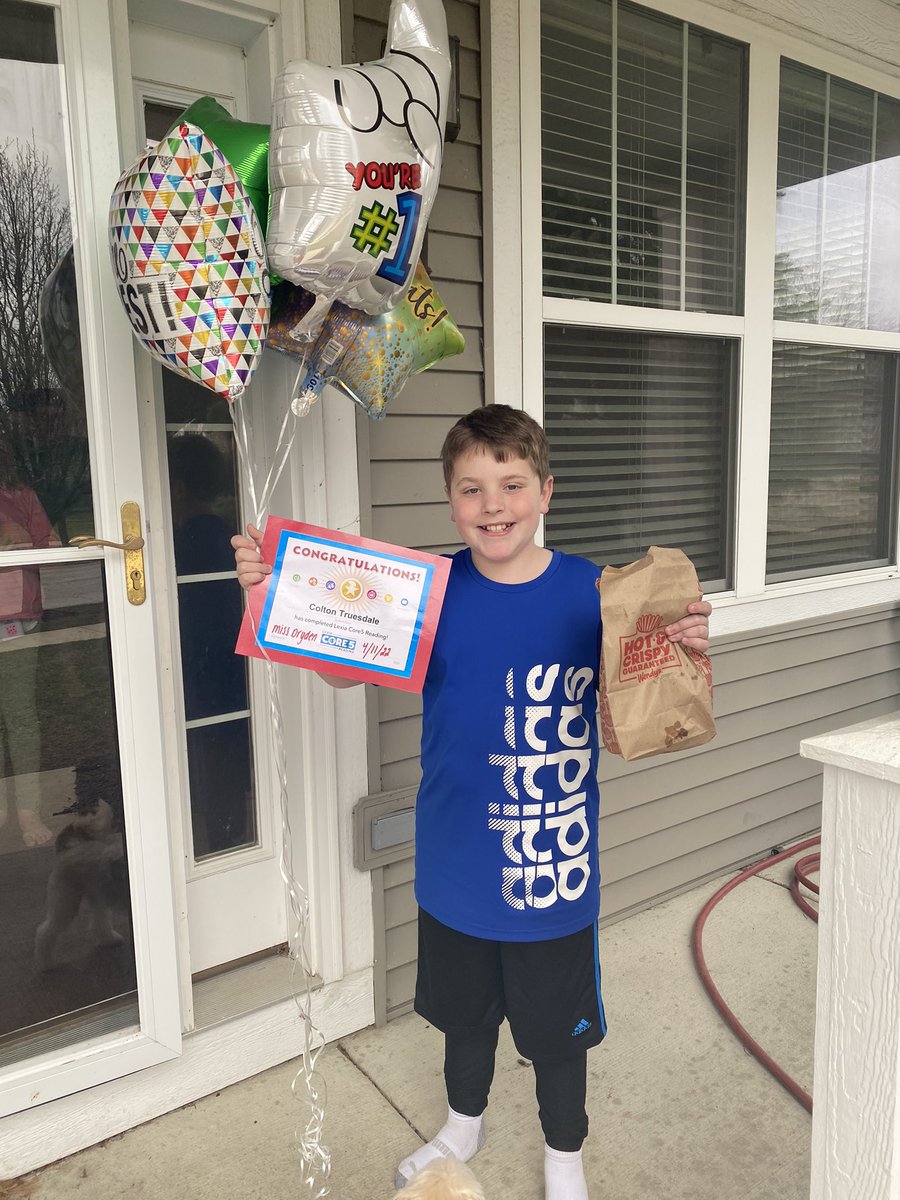 OneGoalin5th's tweet photo. Team Dryden strikes again! So proud of Colton for completing the ENTIRE Core5 Lexia program. This achievement called for his favorite๐๐๐ @RobertCS118 #rcs118life #d118life #proudteacher #theymakemesmile #supportyourstudents https://t.co/tvagIpXAdV