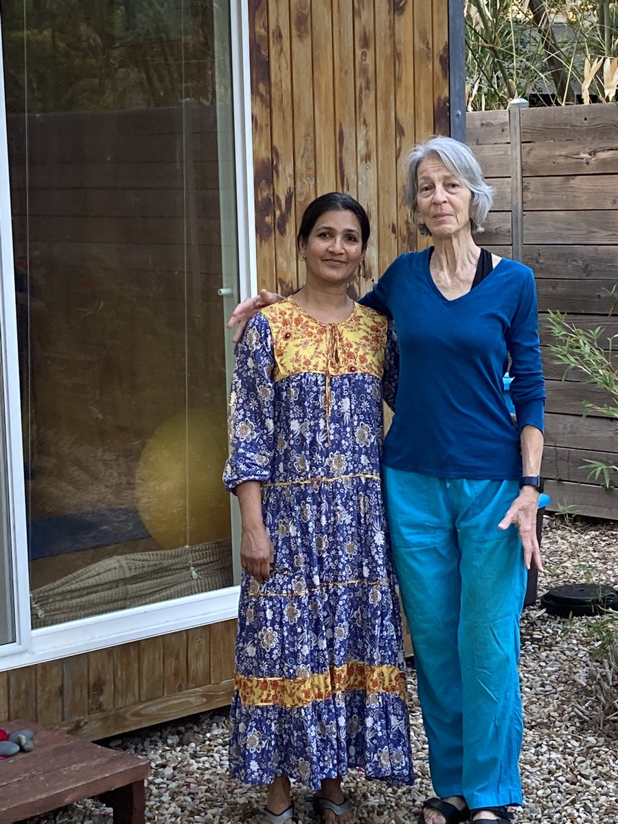 At Upma Chauhan’s beautiful new improved yoga shala🙏🏾🕉❤️