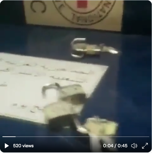 danperyo's tweet photo. @herni_reznik @Elionor28640060 @SharFree61 Around 0:05. Anyway, searching for "red cross boxes with money" turns up old articles about this video, hence it's not a new one https://t.co/CP2VQGbRyJ