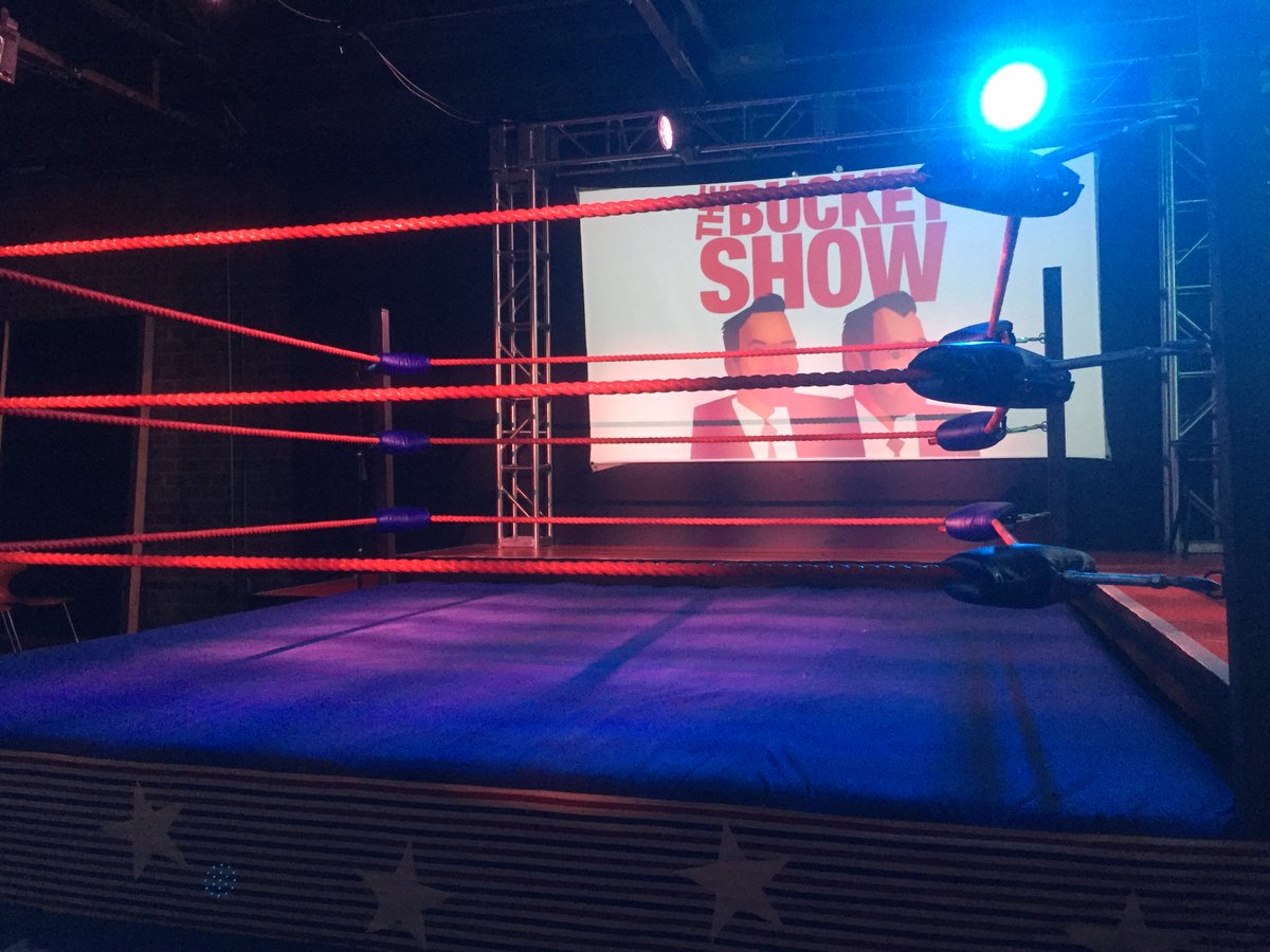 TheHodge's tweet photo. @SweetMattyD Just going through some photos for a presentation, and this corker came up, when I left an awards do in vegas to come to the @BucketShow (in a full suit) and the stage was a bloody boxing ring. #youngdays https://t.co/0gdWHqlIDH