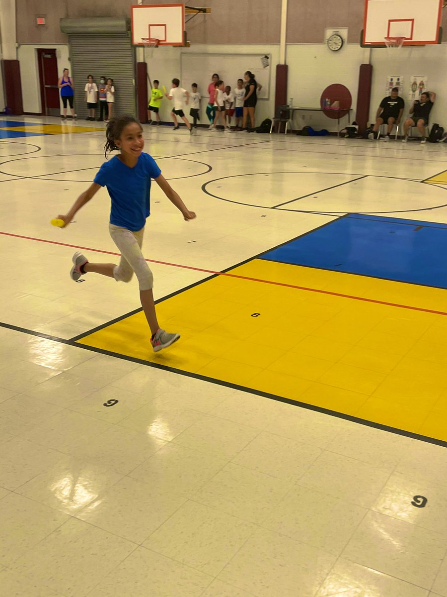 LeeAnna_2013's tweet image. My newest workout partner every Tuesday for @MarathonKids &amp;amp; she’s loving it!!! 🏃‍♀️💙 

#RunningClub #Inclusion #LifeInALE @NISDRabaES