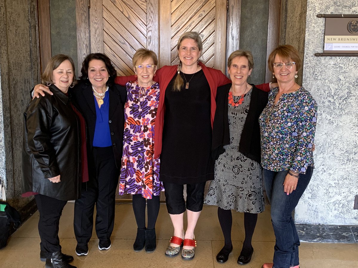 Kim Carson tweet media