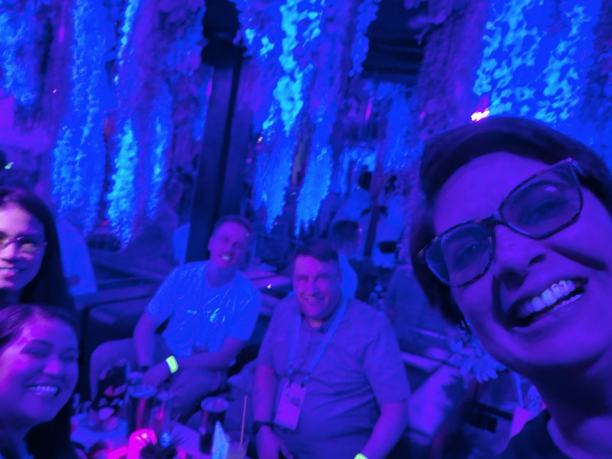 Marcellena3's tweet photo. Salesforce World Tour After PAR-Ty!! @DCSFMil Don't you wish you were here! https://t.co/xOuzMaqUGM