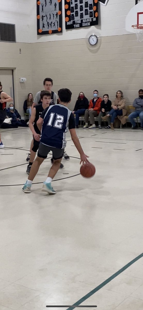 RyanPoelzer's tweet photo. @HarbourLandSch Senior Boys Hawks take the win in OT, 71-70!! Amazing work Hawks! 🏀 https://t.co/s29u7QNmst