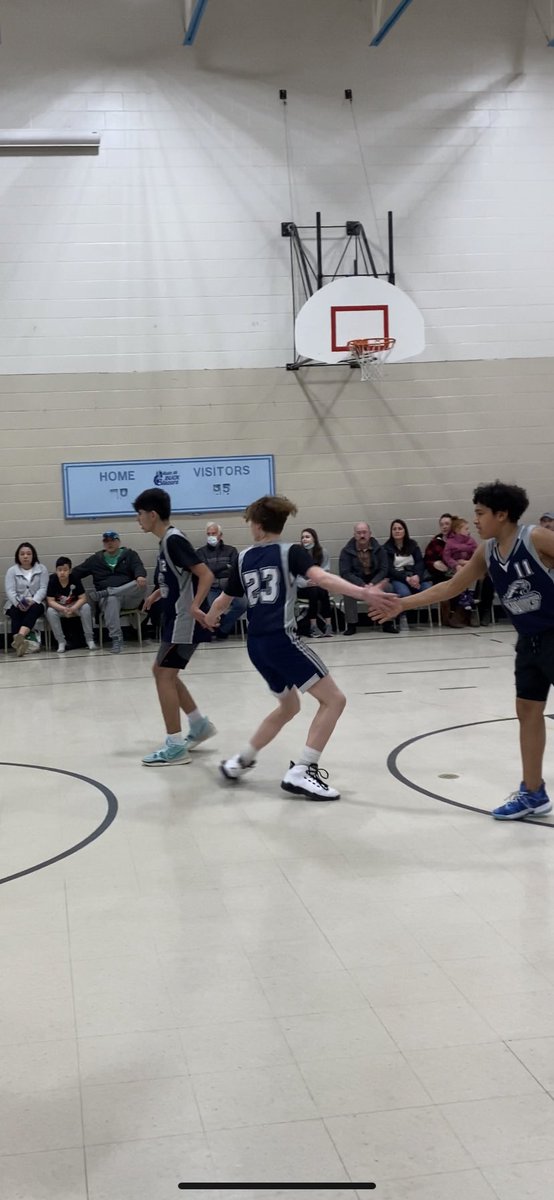 RyanPoelzer's tweet photo. @HarbourLandSch Senior Boys Hawks take the win in OT, 71-70!! Amazing work Hawks! 🏀 https://t.co/s29u7QNmst