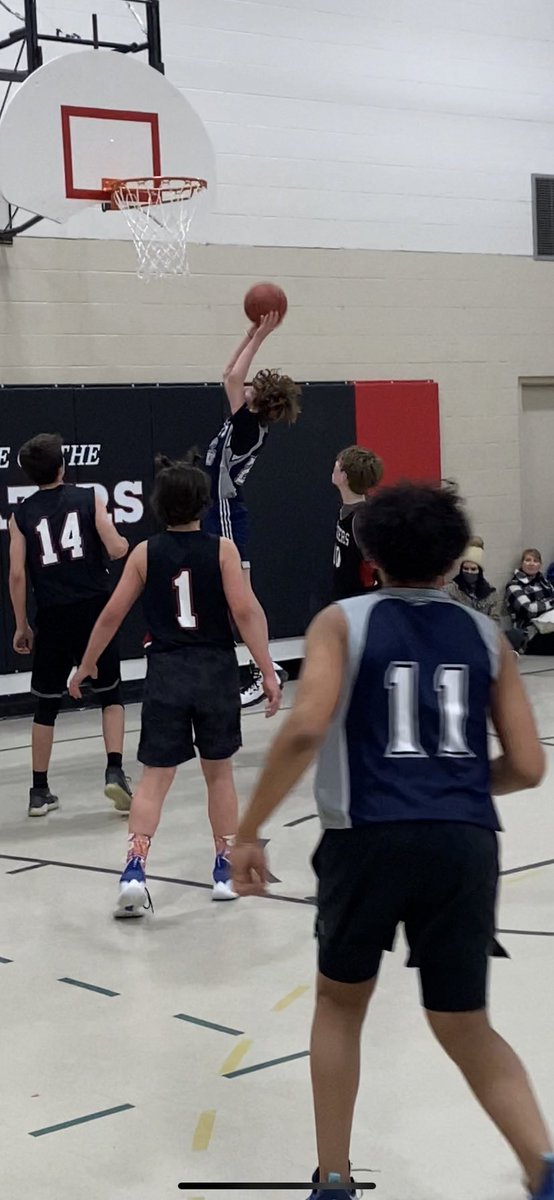 RyanPoelzer's tweet photo. @HarbourLandSch Senior Boys Hawks take the win in OT, 71-70!! Amazing work Hawks! 🏀 https://t.co/s29u7QNmst