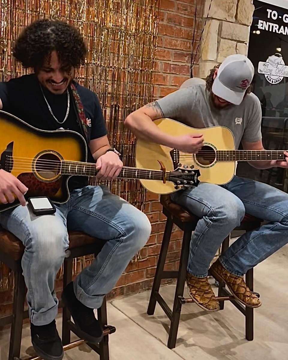 LandersDillan's tweet photo. Good times🤘🏽 https://t.co/gPBLdAEMtc