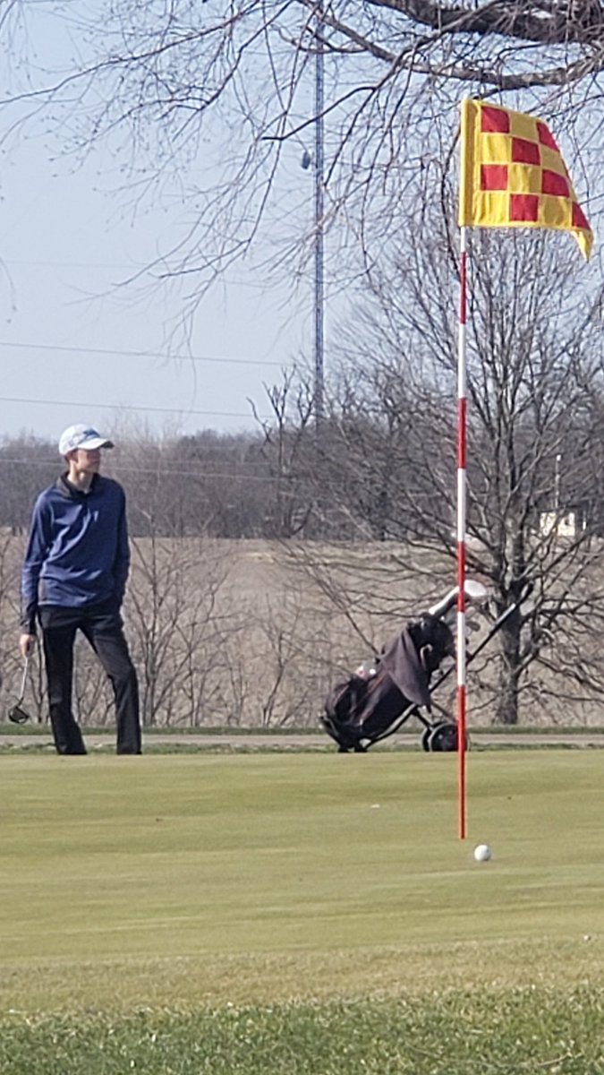 JeffSands2's tweet photo. Congrats to Mepo Boys Golf on their victory over Columbus 183-271! Grant Hilton shot 43 for meet medalist followed by Ben Wolter 45 and Kamden Stotlar 46!  Keep getting better!  #mepoclassroom #mepogolf https://t.co/2QMjysRKeX