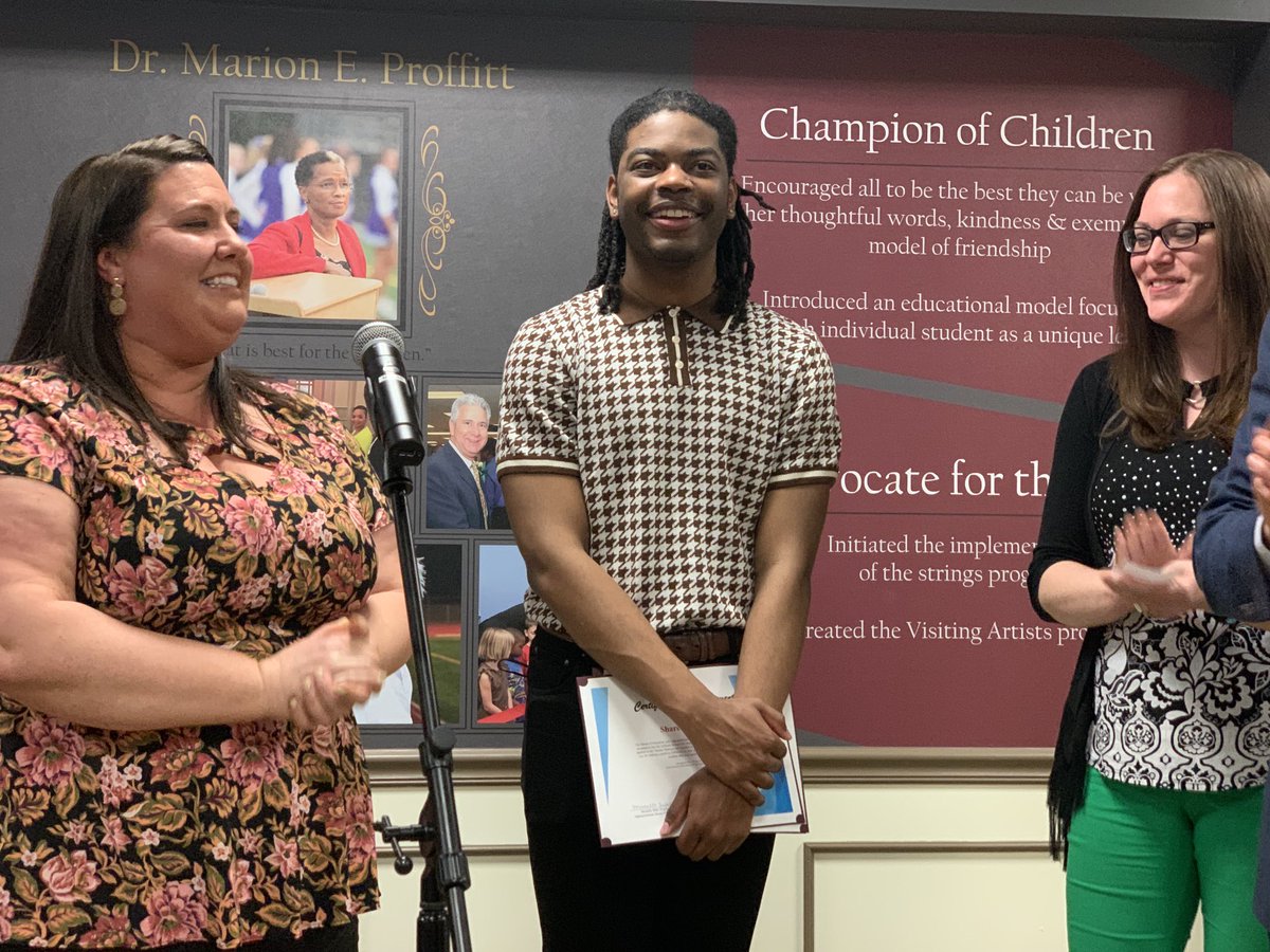 AppoSchools's tweet photo. We celebrated our 1st AHS student accepted to the prestigious Juilliard School. He is Shareef Kinslow. You’ll be reading more about him soon! Standing alongside Shareef are proud Music Educators Mary Filippone &amp; Laura Sebastiano, Board President Michelle Wall &amp; Supt. Burrows. https://t.co/KoZHRn9uzd