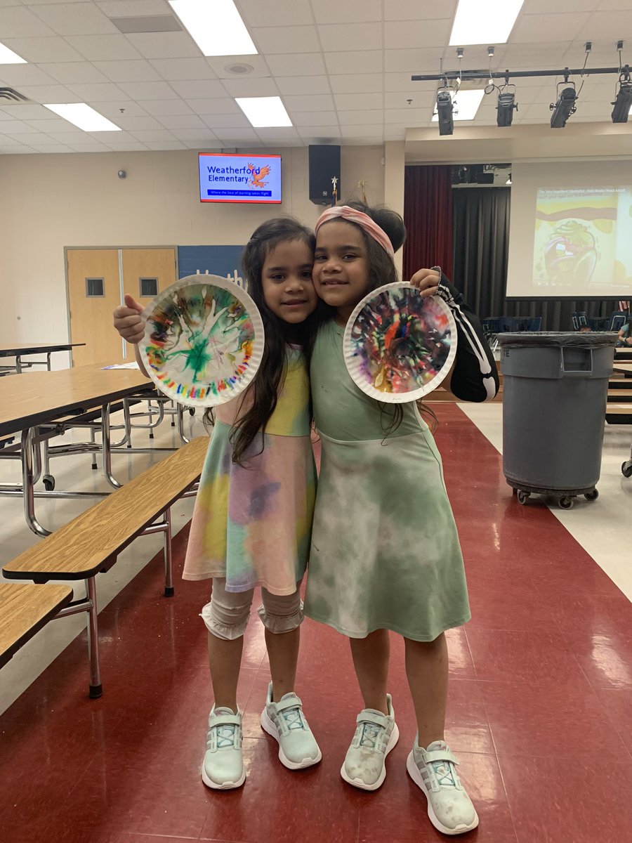 WeatherfdPASAR's tweet photo. We learned about the butterfly life cycle during the academics and gained inspiration to make our own butterflies out of coffee filters and waiting for the rest to dry! https://t.co/OsZvYFrq9P