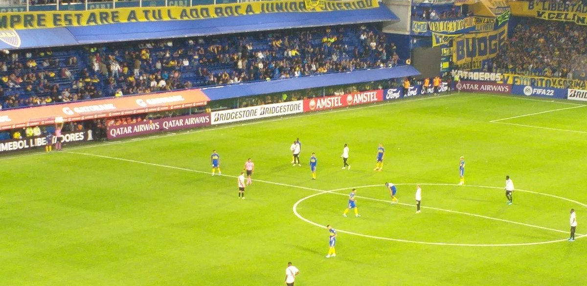 bocanet12's tweet photo. ⌚'40ST - ¡CAMBIO EN BOCA!
↪ Medina.
↩ Ramírez.
#Boca 1-0 #AllwaysReady .
#VamosBoca 💙💛💙 https://t.co/3se5Je2Z1G