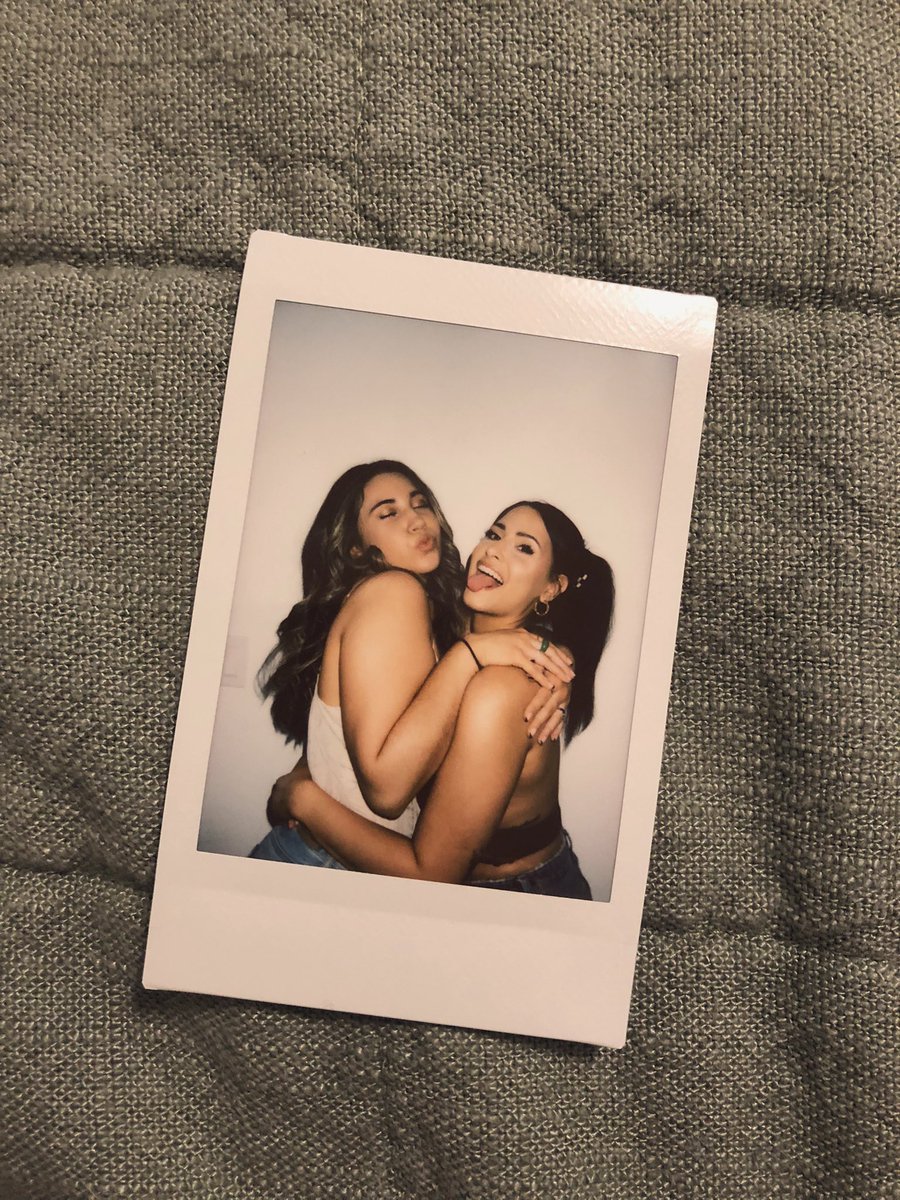 JGLRV_'s tweet photo. “Tiddy titty bang bang”-@erinregan17 https://t.co/PoOY5wSBwN