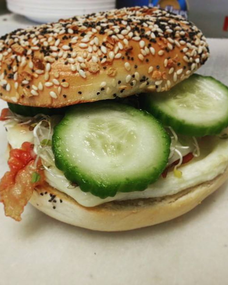 CapeCodBagels's tweet photo. Come sink your teeth into the freshest bagels in all of Cape Cod! https://t.co/8Ck7Yc0nq0