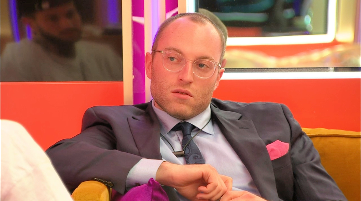 89razorskate20's tweet photo. ❔WEEK 7, RT &amp; LIKE If You’re Team KEVIN! #BBCAN10 https://t.co/5XmFPxLKqK