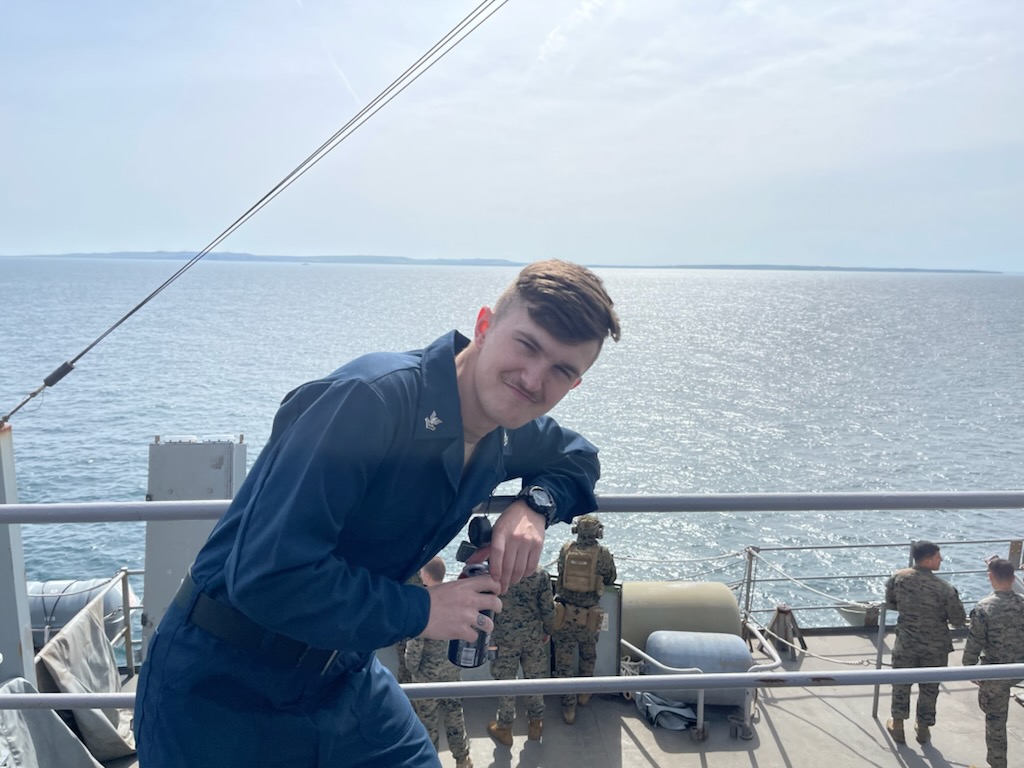 ScairDevil's tweet photo. Look, it's me next to france. https://t.co/eyU9hy7yEq