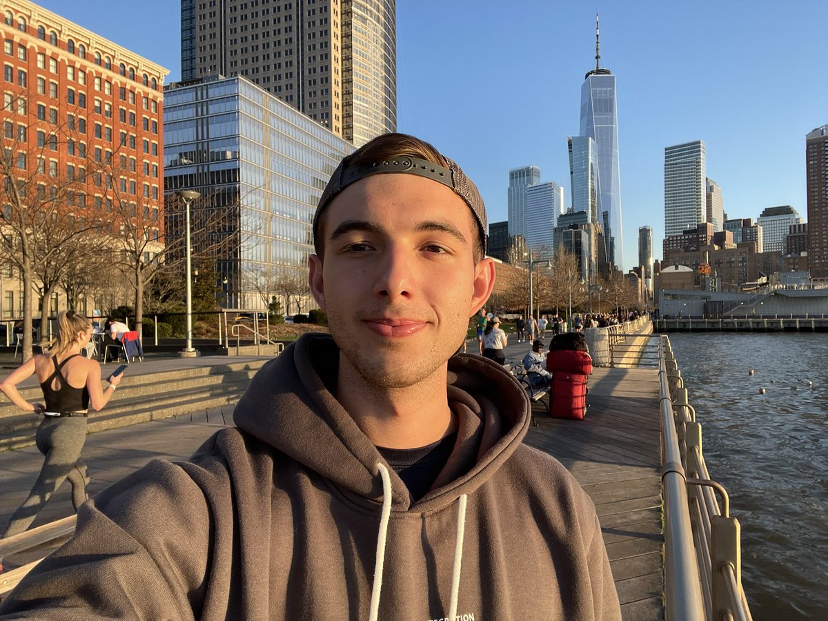 LANDN's tweet photo. Hi I’ll give someone who likes or replies $123.45 🧙🏻‍♂️🔮 https://t.co/Iv7SVRtfgF