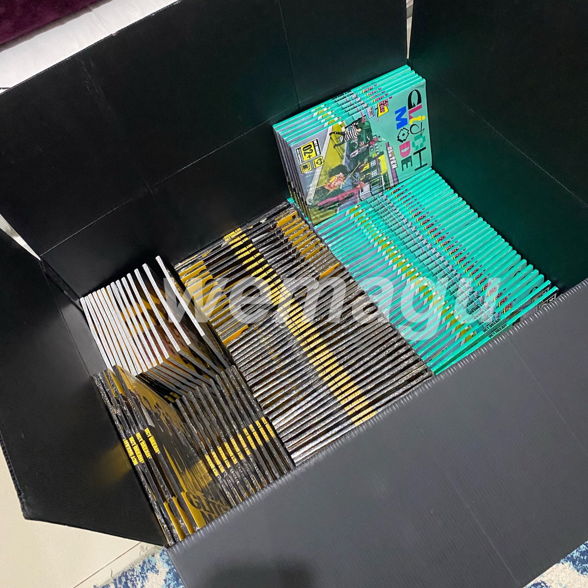wemagu's tweet photo. glicth album 130 pcs https://t.co/ud9aT6VKLE