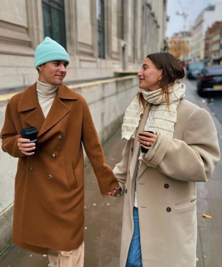 jbxhailey's tweet photo. HILO DE JUSTIN Y HAILEY BIEBER
   de mejores amigos a esposos https://t.co/jNIu7MYmxi