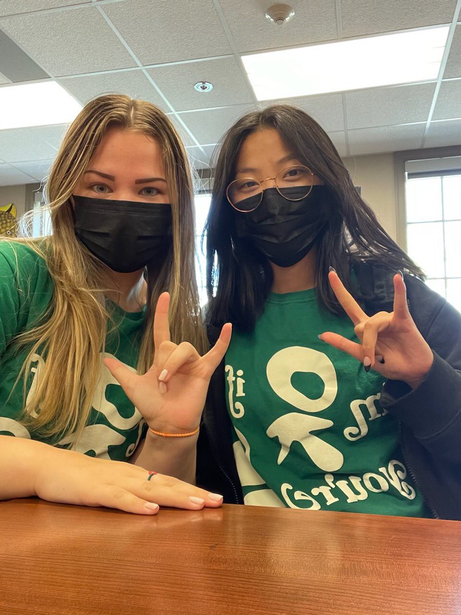 olsenjuliaa's tweet photo. mustangchella day 2🤟🤟 #mhhsclass2022 https://t.co/8icTJFg1D4