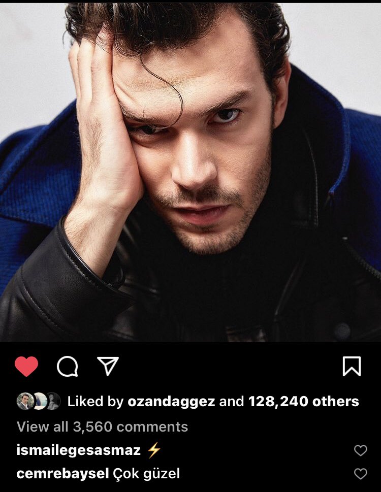 SeforaSolomon's tweet photo. aytac reading cemre’s comment like: 
#AyCem #AytacSasmaz #CemreBaysel https://t.co/3FvICtHXom