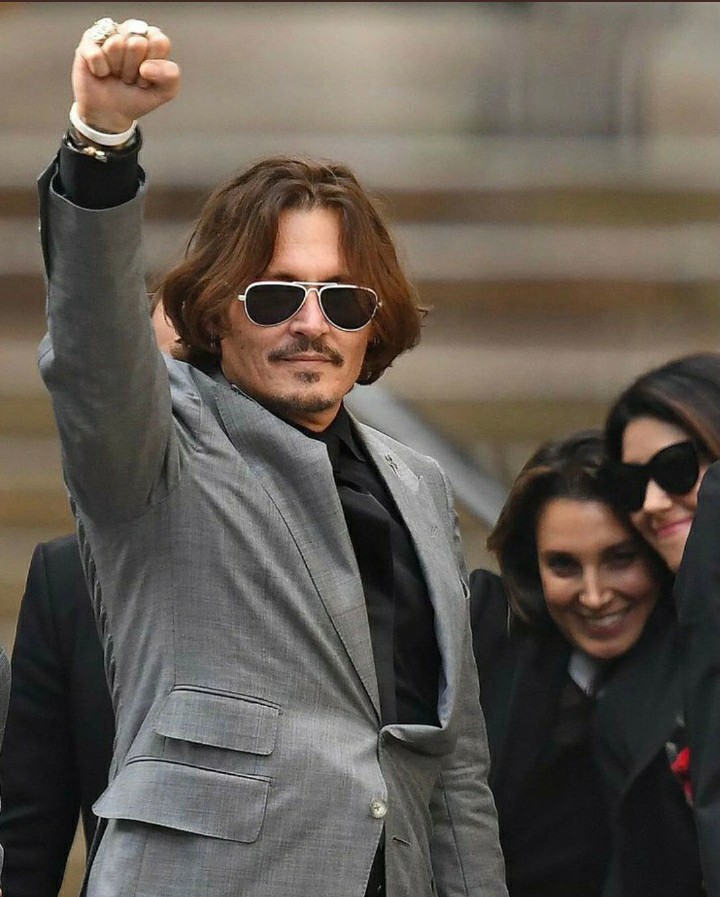 Mia57332805's tweet photo. #JusticeForJohnnyDepp espero gane y salga todo la verdad y que el nunca mentía si no que la mentirosa era la perra de #AmberHeard https://t.co/DjEu2yoJp1