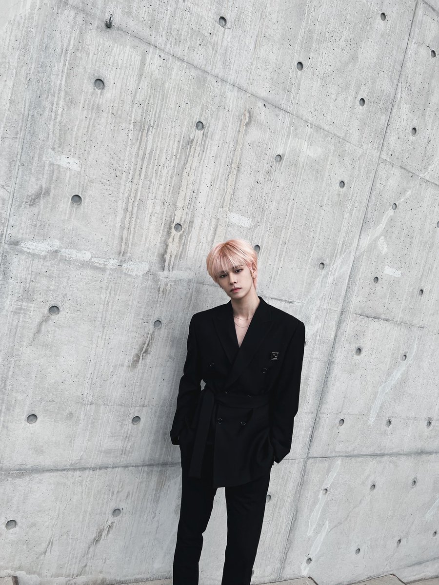 psrfolder's tweet image. serim looking like a million dollars