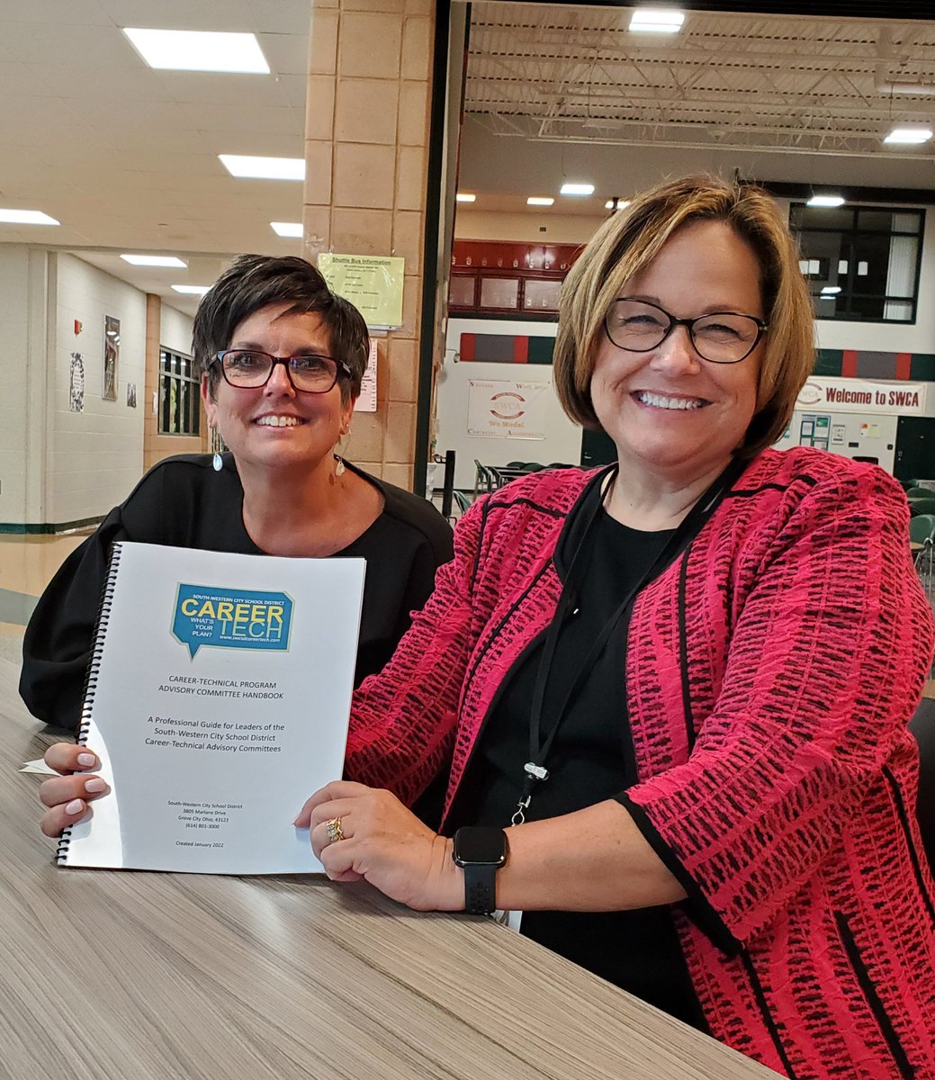 SWCA_Careers's tweet photo. SWCA hosted the annual SWCSD Career Technical Program Advisory Committee Meeting tonight. Great conversations about career technical education in SWCSD, & the bright future we have.
@SWCSD #SWCAProud https://t.co/2XKSYawWwF