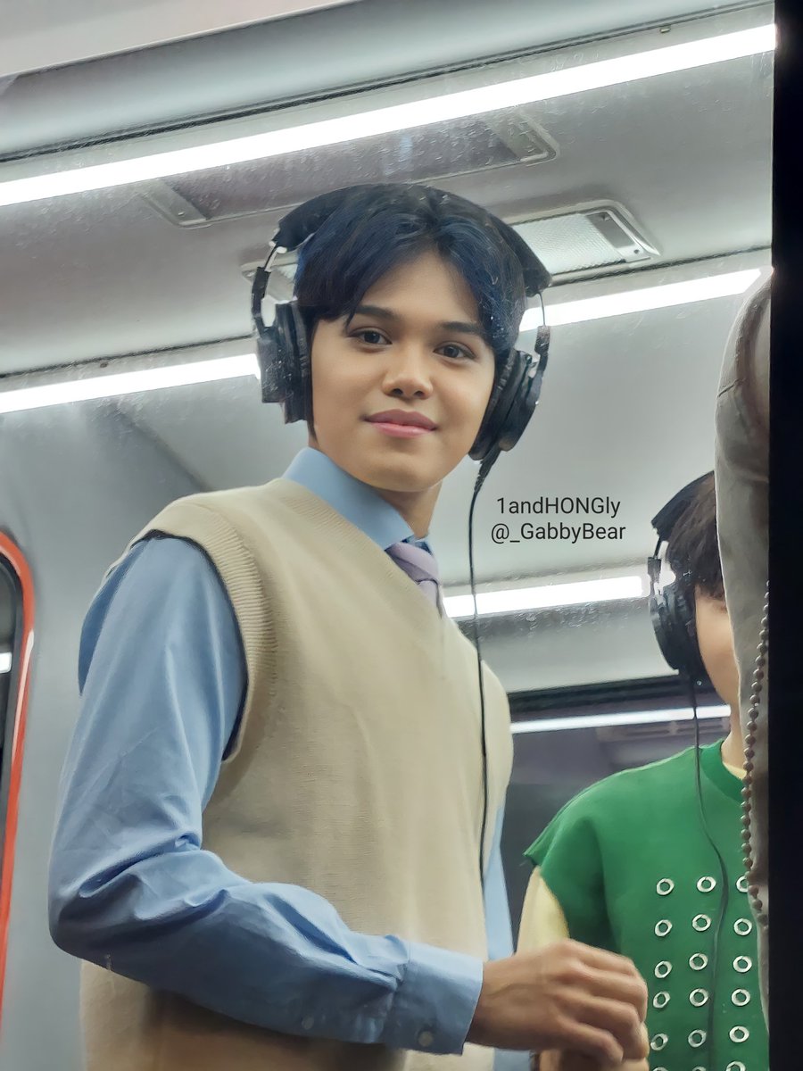 M1TCHTAPE's tweet photo. [02122022]

R-Ji inside the Wish Bus 🤎

✨️stream Sa Panaginip Na Lang✨️

#ALAMAT #ALAMAT_WishBus #ALAMAT_SPNL https://t.co/BWVVRsfggP