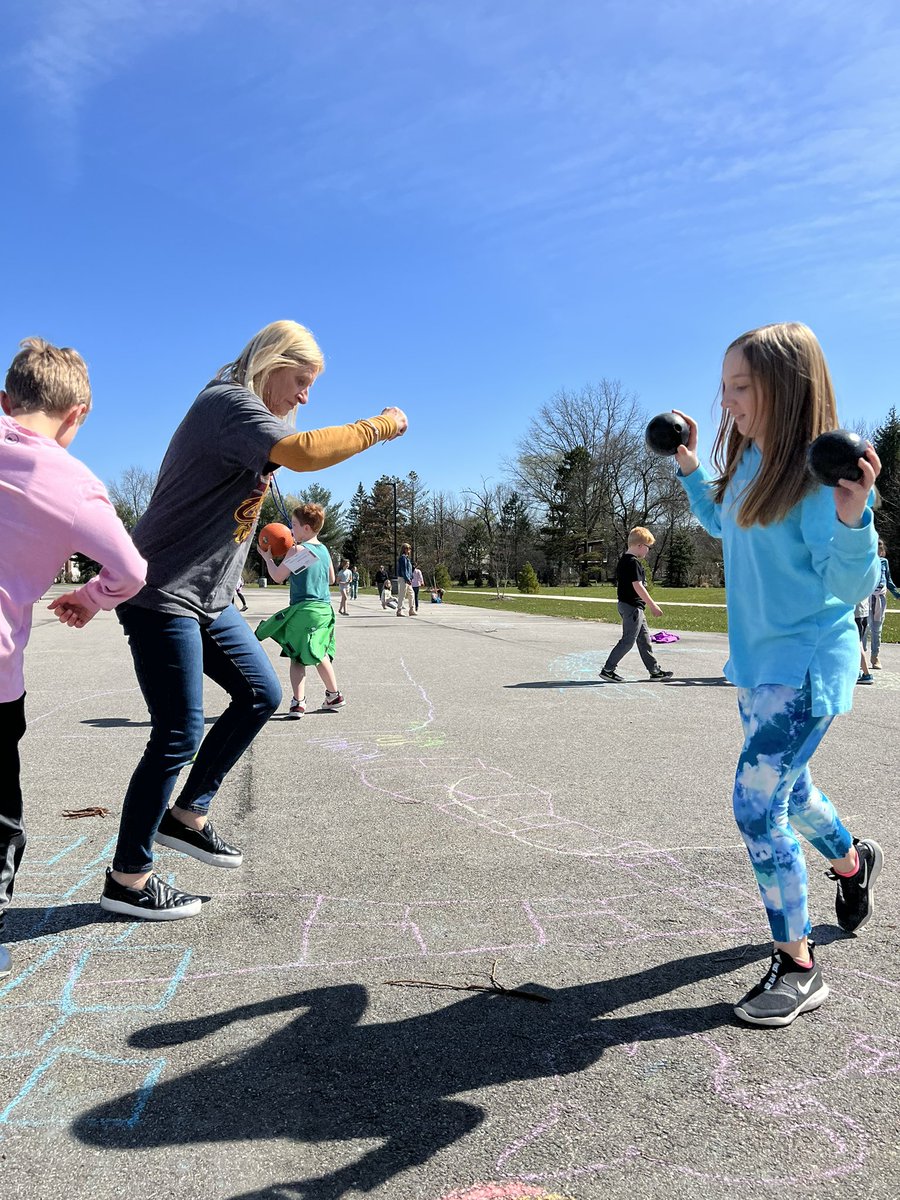 MrsMillerin207's tweet photo. Fun at a well-deserved extra recess after testing on this sunshine filled day! ☀️☀️ 🥰🥰 Mrs. Mitchell even joined in on some good old hopscotch with @MichelleMolchen’s class! 🤍 #ewpride https://t.co/K0ScRjt0rZ