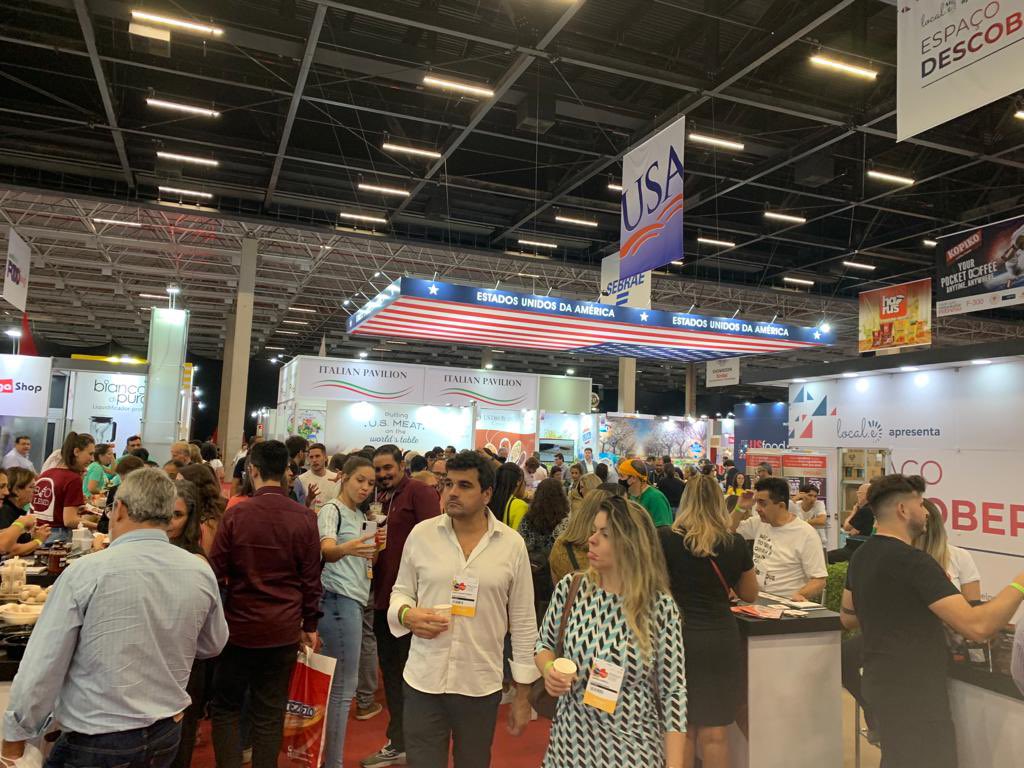 loliponcedeleon's tweet photo. Por primera vez Uruguay participa con el apoyo del Consulado General en San Pablo, de la feria internacional ANUFOOD Brasil. Una de las ferias del rubro alimentos y bebidas más importantes del país. https://t.co/3RS20YQazx