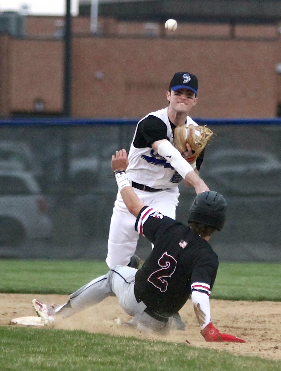 RyanMSchwab's tweet photo. Behind a complete game shutout from @CamSaunders11, the @CarrollBaseball team ran its win streak to six with a 4-0 win over Bishop Luers on Tuesday. Chargers (7-1) host Leo on Wednesday. https://t.co/9UineVUiXu